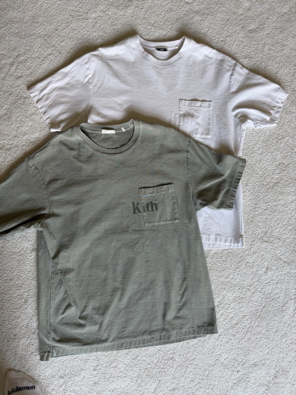 Kith Mens Short-Sleeve Pocket Tee in Olive and White